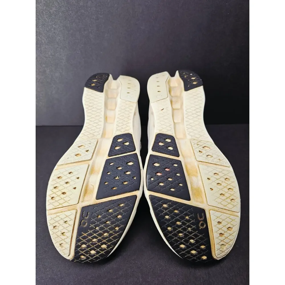 Oncloud Women 7.5 Comfy footwear